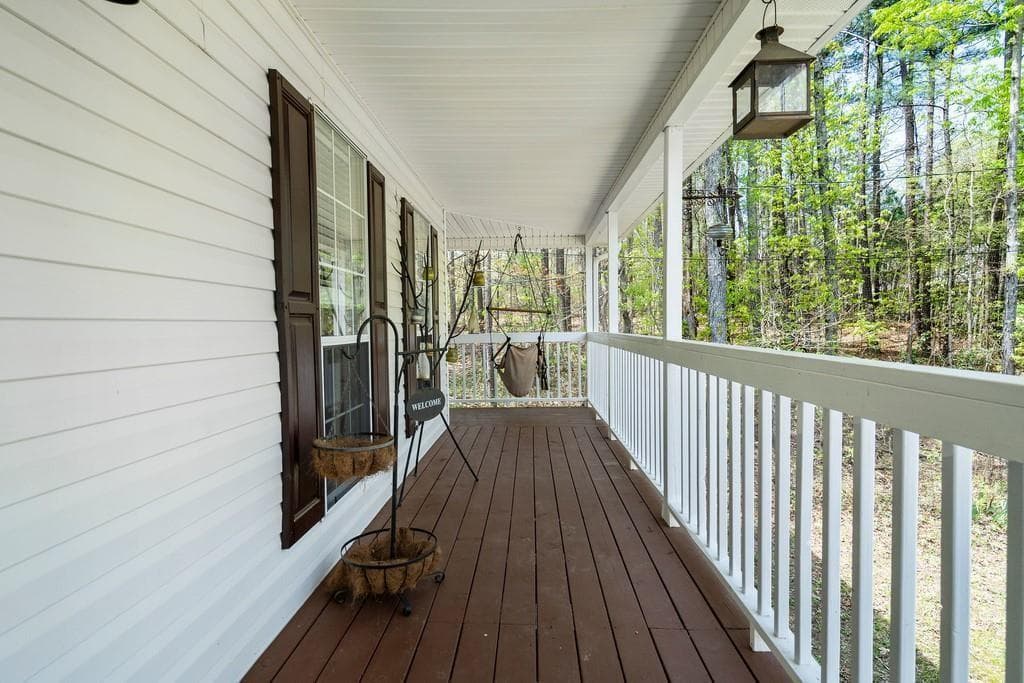 4 bedroom, 3 bathroom, 2,610 sq ft single family residence for sale at 254 Amsterdam Way, Dallas, GA 30132 — photo 4