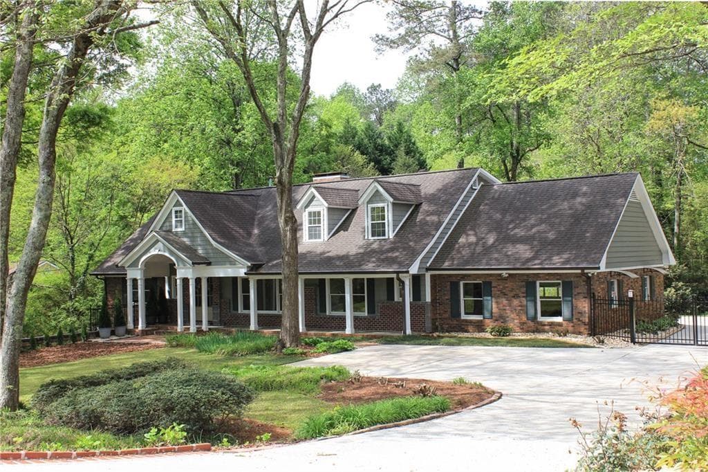 5 bedroom, 5 bathroom, 4,311 sq ft single family residence for rent at 1365 Timberland Drive, Marietta, GA 30067 for $4,485 a month — photo 2