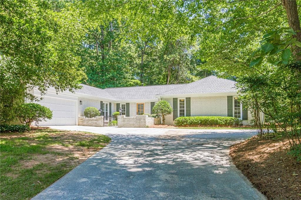 4 bedroom, 3 bathroom, 2,525 sq ft single family residence sold at 4296 Huntington Circle, Atlanta, GA 30338