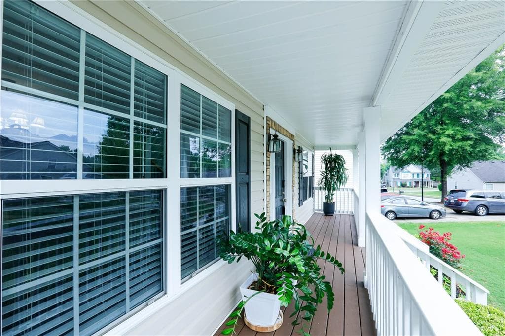 5 bedroom, 4 bathroom, 3,804 sq ft single family residence under contract at 3610 Bogan Mill Road, Buford, GA 30519 — photo 3