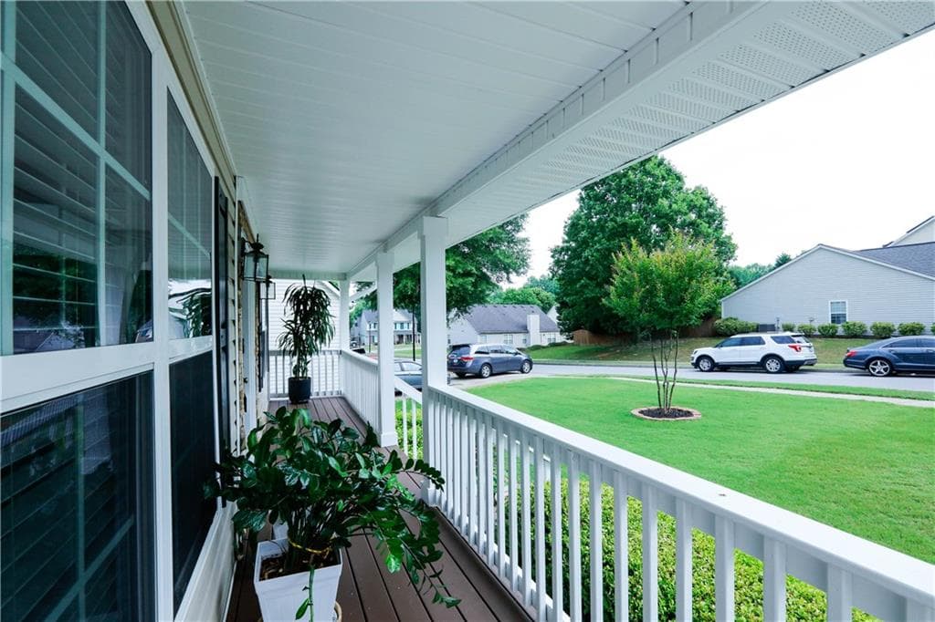 5 bedroom, 4 bathroom, 3,804 sq ft single family residence under contract at 3610 Bogan Mill Road, Buford, GA 30519 — photo 4