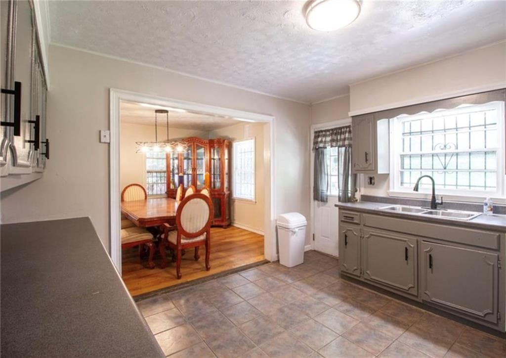 3 bedroom, 3 bathroom, 2,280 sq ft single family residence for sale at 1558 BOULDERWOODS Drive, Atlanta, GA 30316 — photo 9