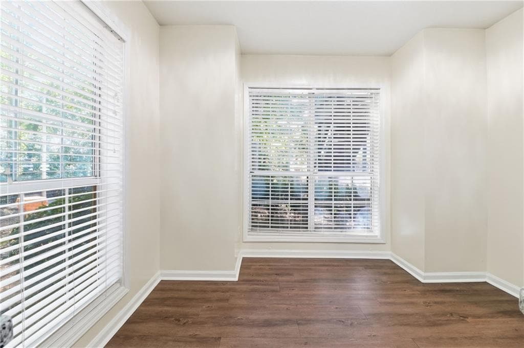 2 bedroom, 2 bathroom, 1,344 sq ft condominium for sale at 1364 Weatherstone Way, Atlanta, GA 30324 — photo 4