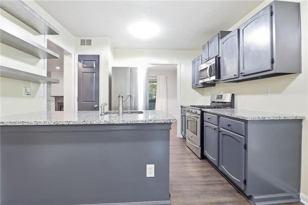 2 bedroom, 2 bathroom, 1,344 sq ft condominium for sale at 1364 Weatherstone Way, Atlanta, GA 30324 — photo 6