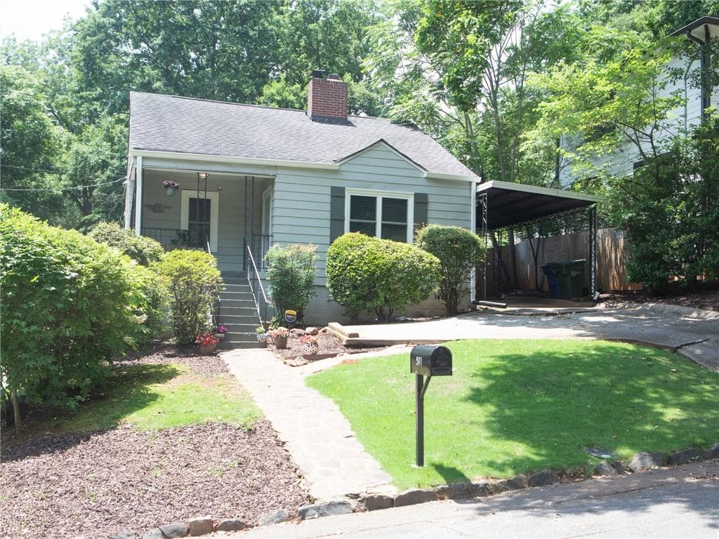2 bedroom, 1 bathroom, 946 sq ft single family residence sold at 591 Warwick Street, Atlanta, GA 30316