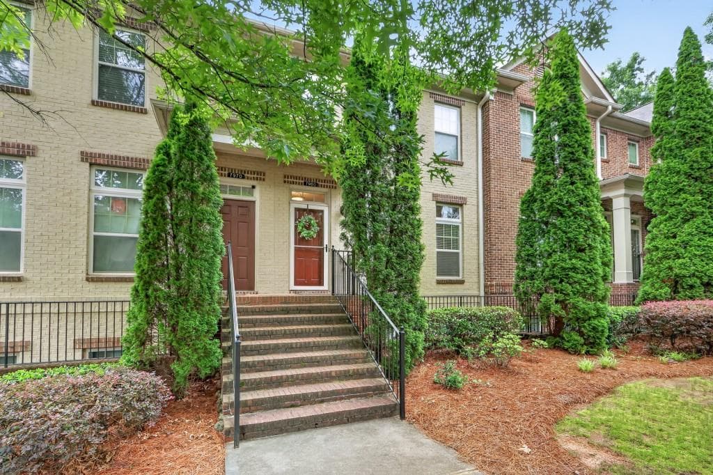 7960 Highland Bluff, Sandy Springs, GA 30328 — most recent listing photo