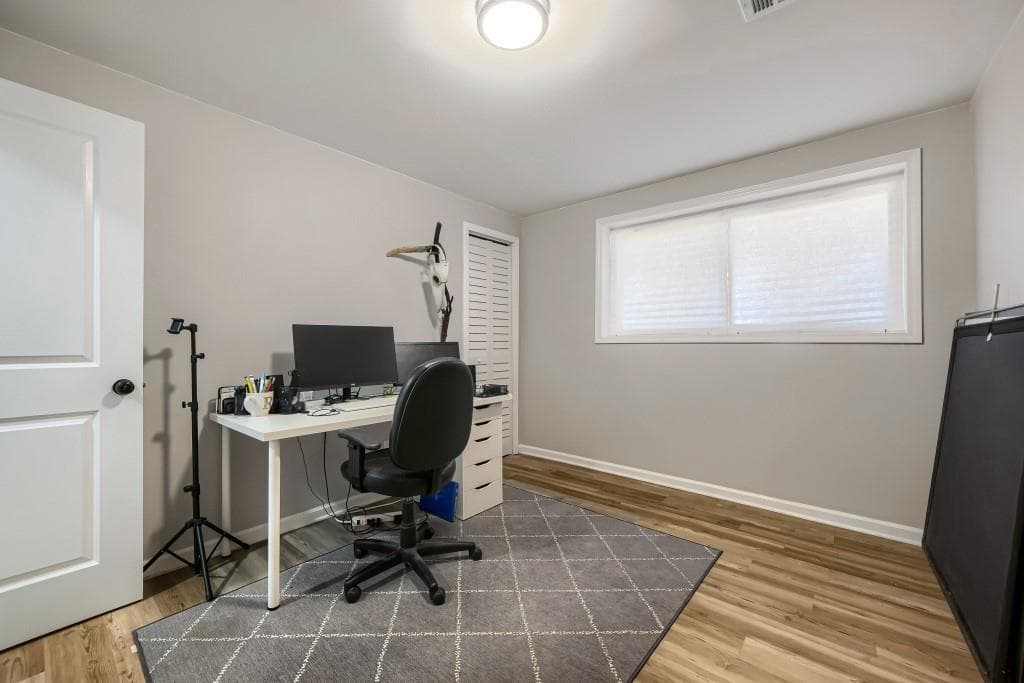 6 bedroom, 3 bathroom, 3,380 sq ft single family residence for sale at 3068 Cherry Blossom Lane, Atlanta, GA 30344 — photo 7