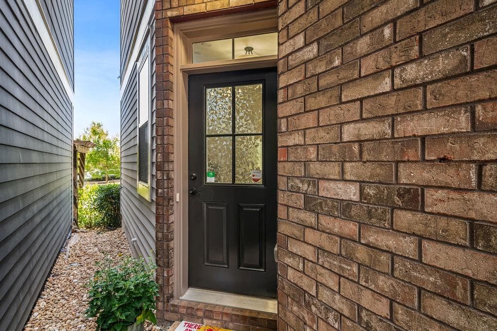 3 bedroom, 4 bathroom, 2,053 sq ft single family residence for sale at 156 Blakemore Drive, Smyrna, GA 30080 — photo 3