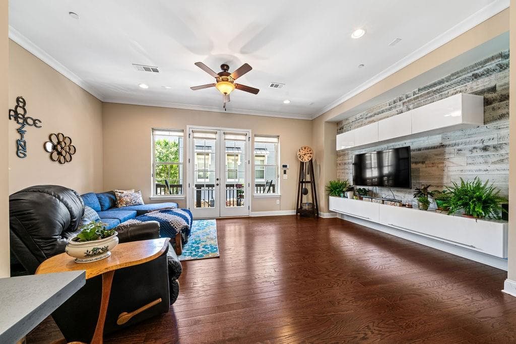 3 bedroom, 4 bathroom, 2,053 sq ft single family residence for sale at 156 Blakemore Drive, Smyrna, GA 30080 — photo 8