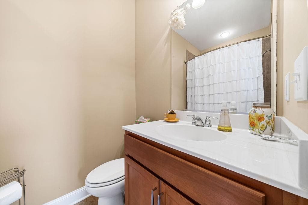 3 bedroom, 4 bathroom, 2,053 sq ft single family residence for sale at 156 Blakemore Drive, Smyrna, GA 30080 — photo 7