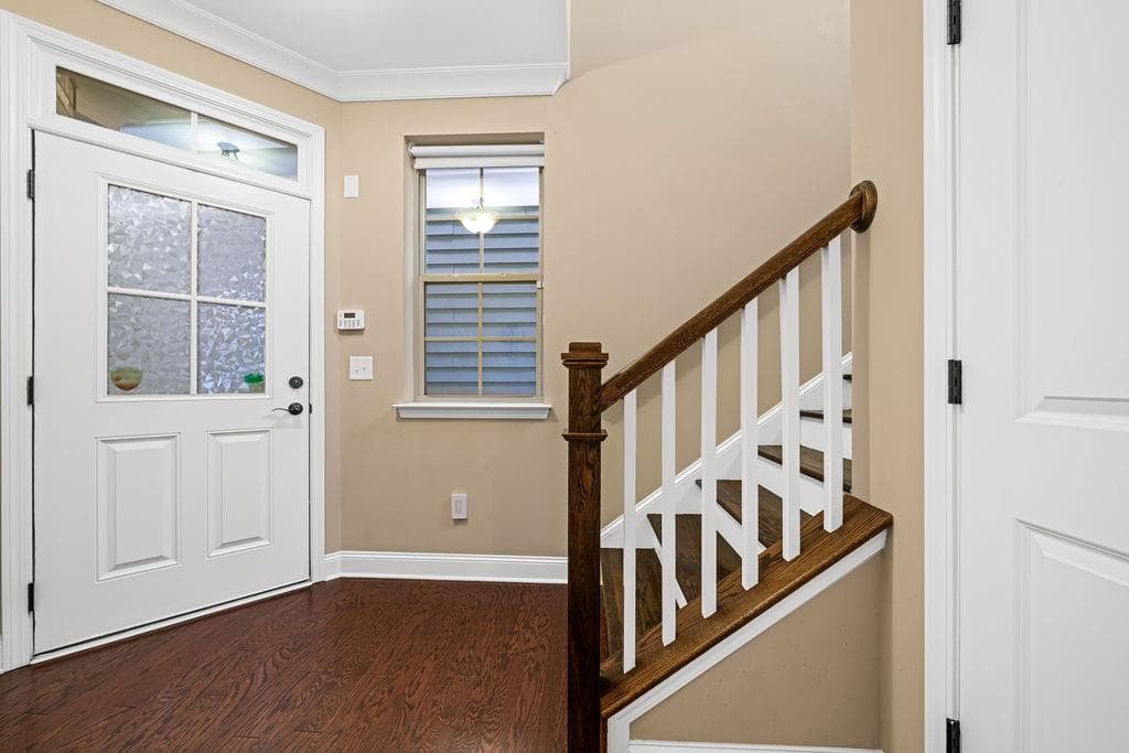3 bedroom, 4 bathroom, 2,053 sq ft single family residence for sale at 156 Blakemore Drive, Smyrna, GA 30080 — photo 4
