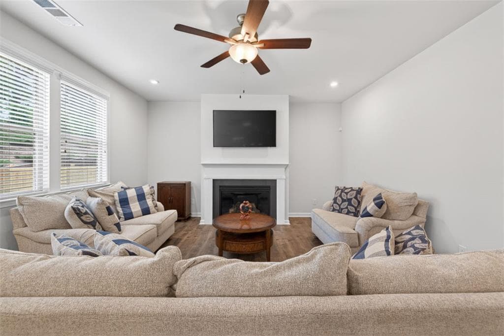 4 bedroom, 4 bathroom, 2,948 sq ft single family residence for sale at 678 Saffron Boulevard, Lawrenceville, GA 30045 — photo 8