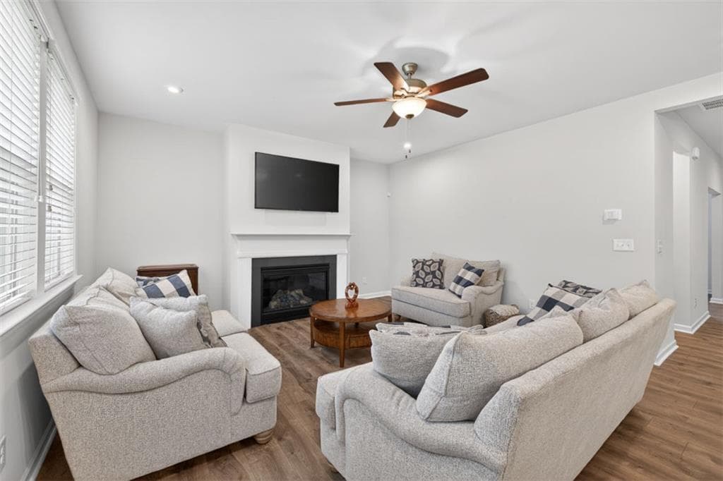 4 bedroom, 4 bathroom, 2,948 sq ft single family residence for sale at 678 Saffron Boulevard, Lawrenceville, GA 30045 — photo 9