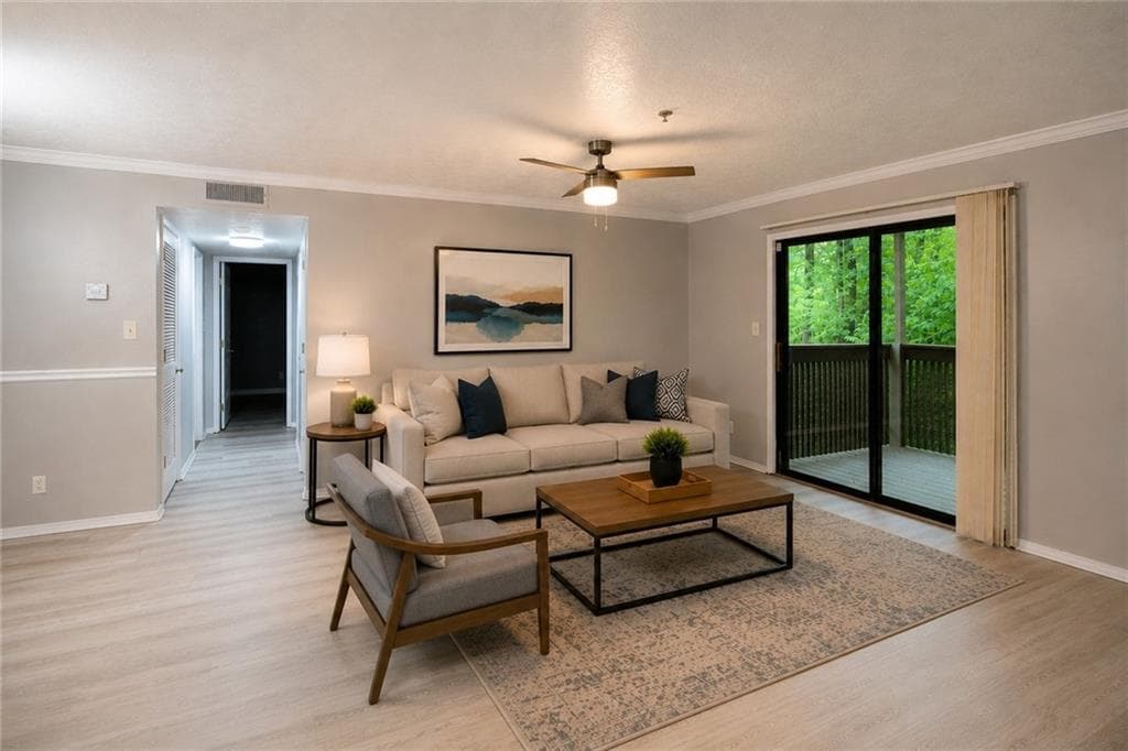 2 bedroom, 1 bathroom, 1,148 sq ft condominium under contract at 2510 Cumberland Court, Smyrna, GA 30080
