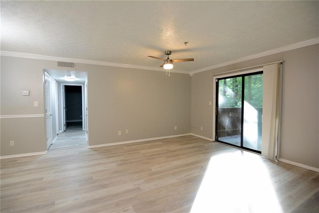 2 bedroom, 1 bathroom, 1,148 sq ft condominium under contract at 2510 Cumberland Court, Smyrna, GA 30080 — photo 2