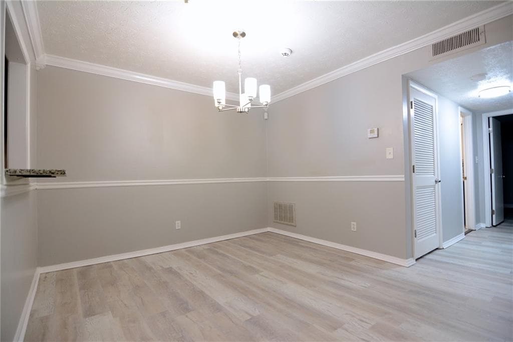2 bedroom, 1 bathroom, 1,148 sq ft condominium under contract at 2510 Cumberland Court, Smyrna, GA 30080 — photo 7
