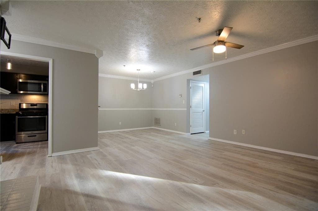 2 bedroom, 1 bathroom, 1,148 sq ft condominium under contract at 2510 Cumberland Court, Smyrna, GA 30080 — photo 9