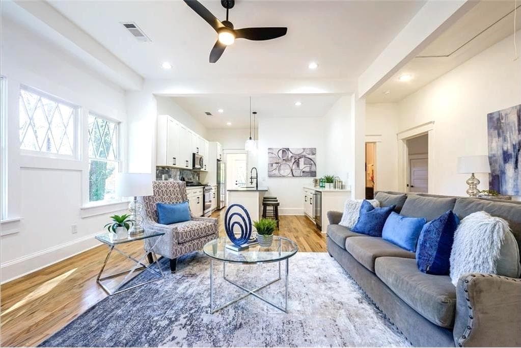 3 bedroom, 2 bathroom, 1,833 sq ft single family residence for sale at 1226 Greenwich Street, Atlanta, GA 30310 — photo 5