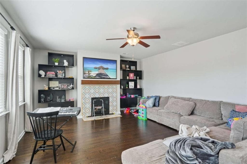 4 bedroom, 3 bathroom, 2,858 sq ft single family residence for rent at 3605 Broadwick Lane, Lithonia, GA 30038 for $2,650 a month — photo 3