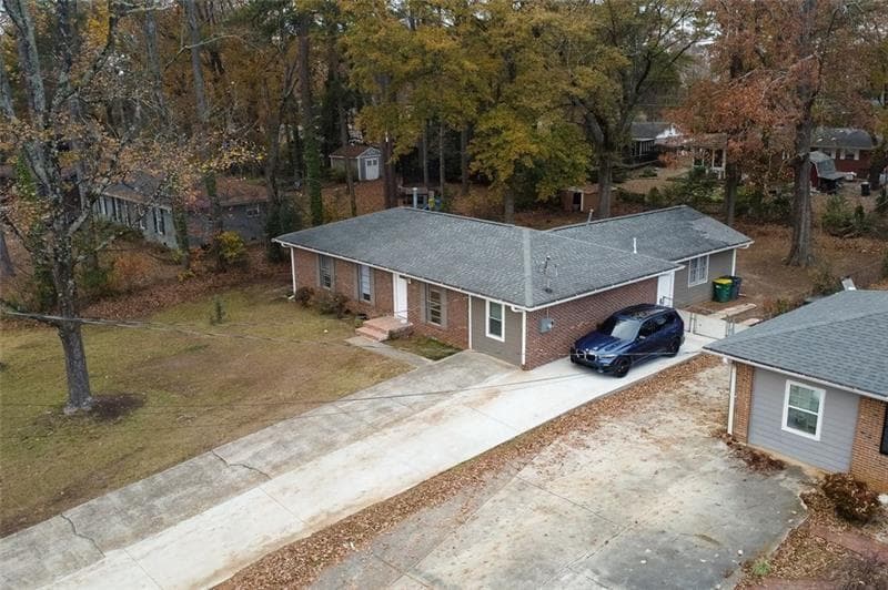 6 bedroom, 4 bathroom, 1,815 sq ft single family residence under contract at 679 Winchester Lane, Norcross, GA 30071 — photo 9
