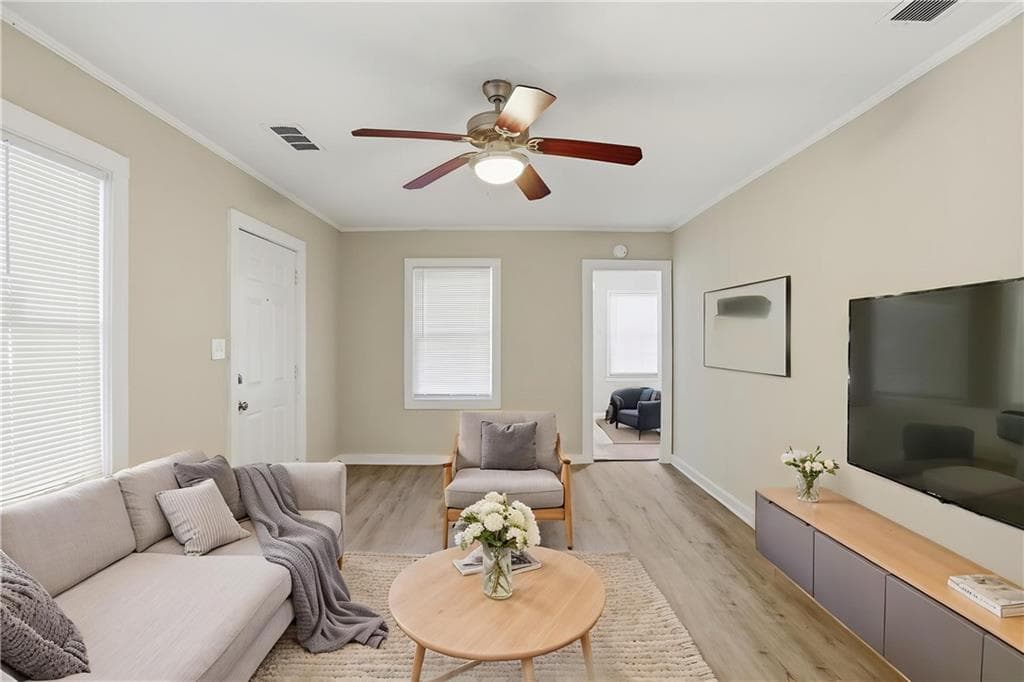 3 bedroom, 1 bathroom, 984 sq ft single family residence under contract at 2275 Old Spring Road, Smyrna, GA 30080 — photo 2