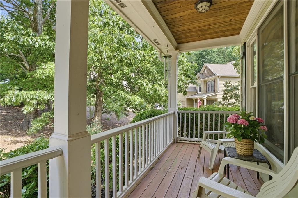 5 bedroom, 4 bathroom, 3,300 sq ft single family residence for sale at 12 Laurel Way, White, GA 30184 — photo 7