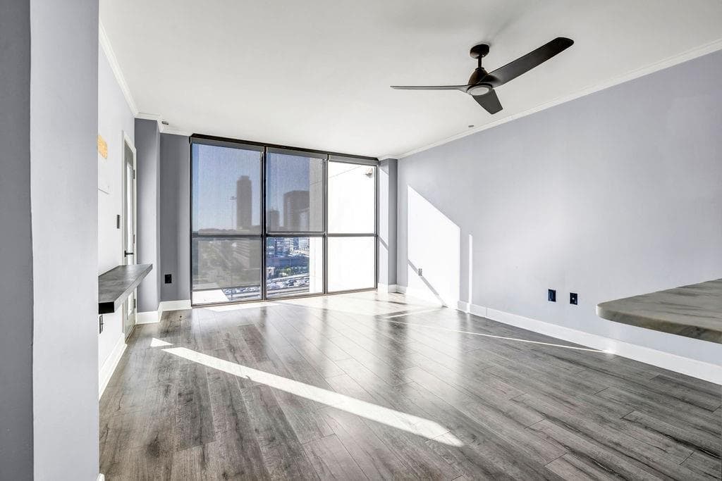 1 bedroom, 1 bathroom, 645 sq ft condominium for sale at 1280 Peachtree Street 1504, Atlanta, GA 30308 — photo 2