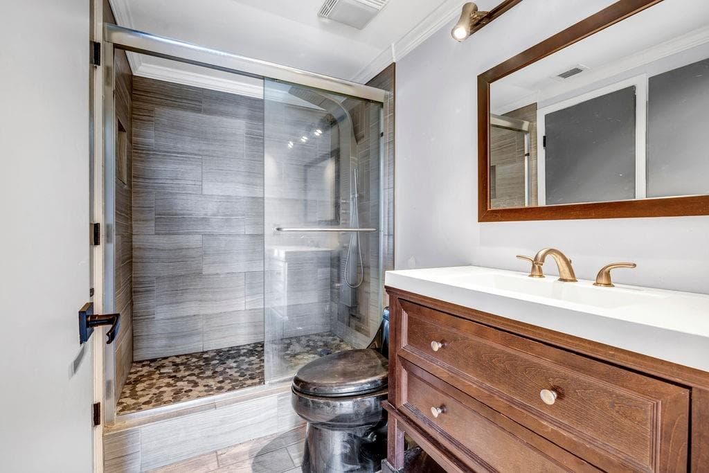 1 bedroom, 1 bathroom, 645 sq ft condominium for sale at 1280 Peachtree Street 1504, Atlanta, GA 30308 — photo 9