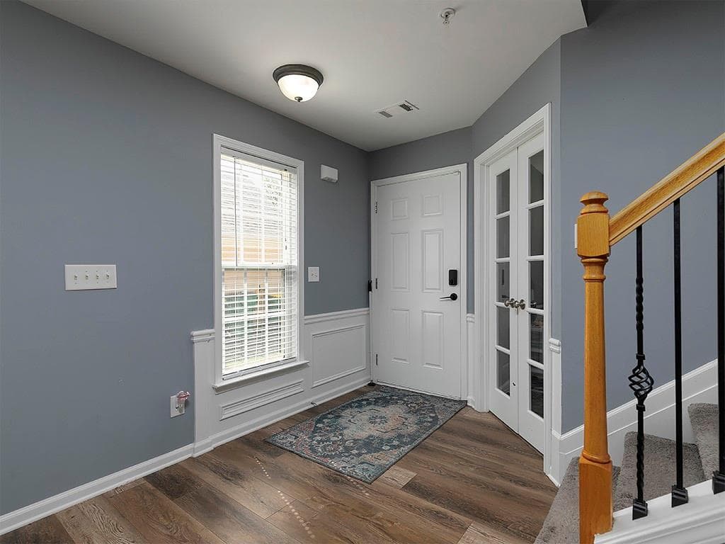 4 bedroom, 3 bathroom, 1,878 sq ft townhouse for sale at 308 Balaban Circle, Woodstock, GA 30188 — photo 4
