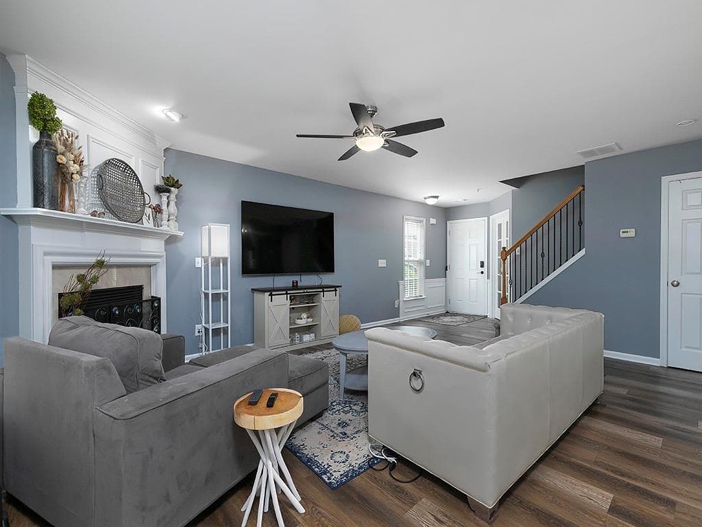 4 bedroom, 3 bathroom, 1,878 sq ft townhouse for sale at 308 Balaban Circle, Woodstock, GA 30188 — photo 9