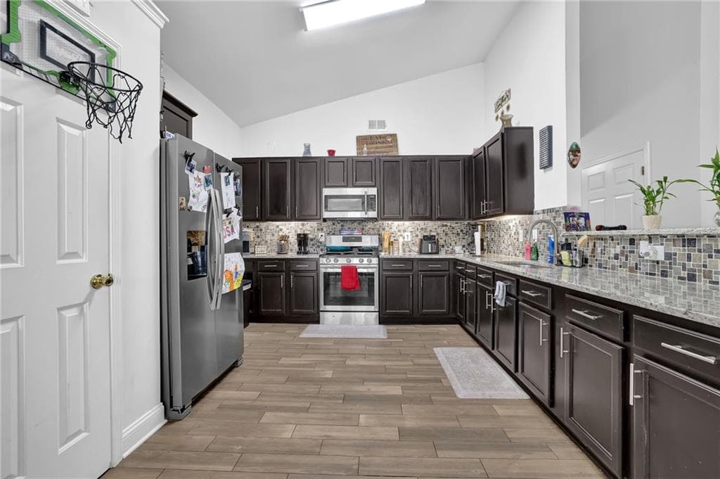 4 bedroom, 3 bathroom, 2,454 sq ft single family residence for sale at 135 Chandler Ridge Lane, Lawrenceville, GA 30045 — photo 9