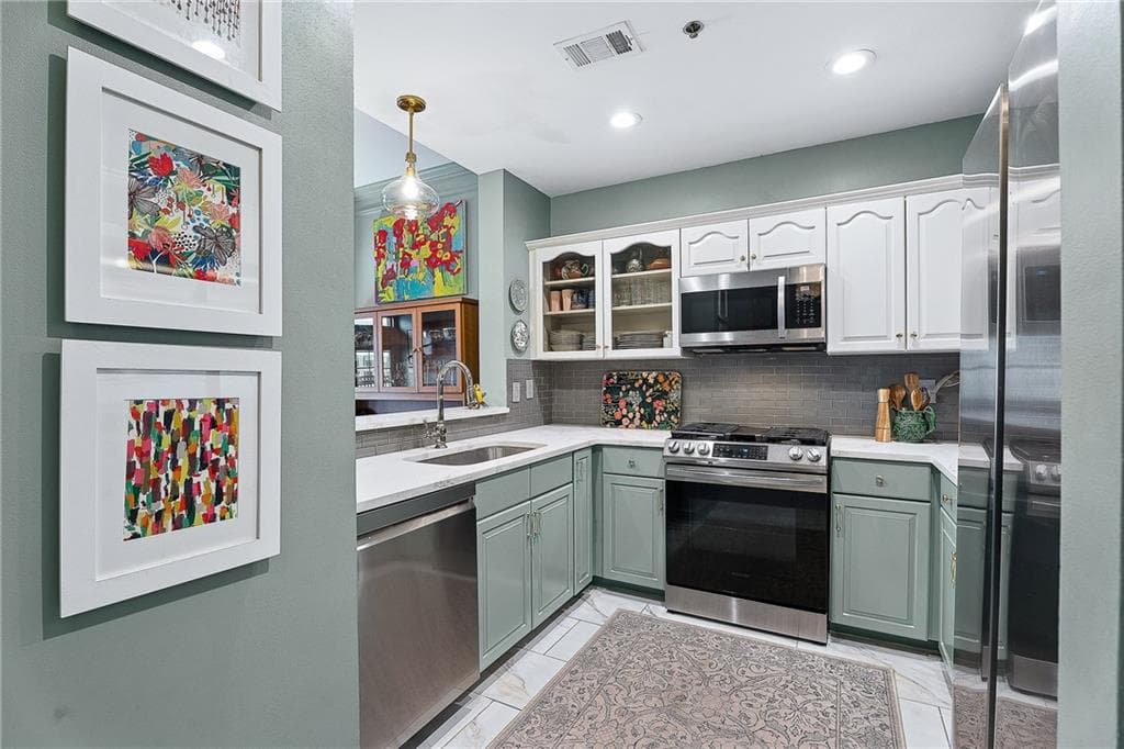 1 bedroom, 1 bathroom, 970 sq ft condominium for sale at 850 Piedmont Avenue 1609, Atlanta, GA 30308 — photo 2