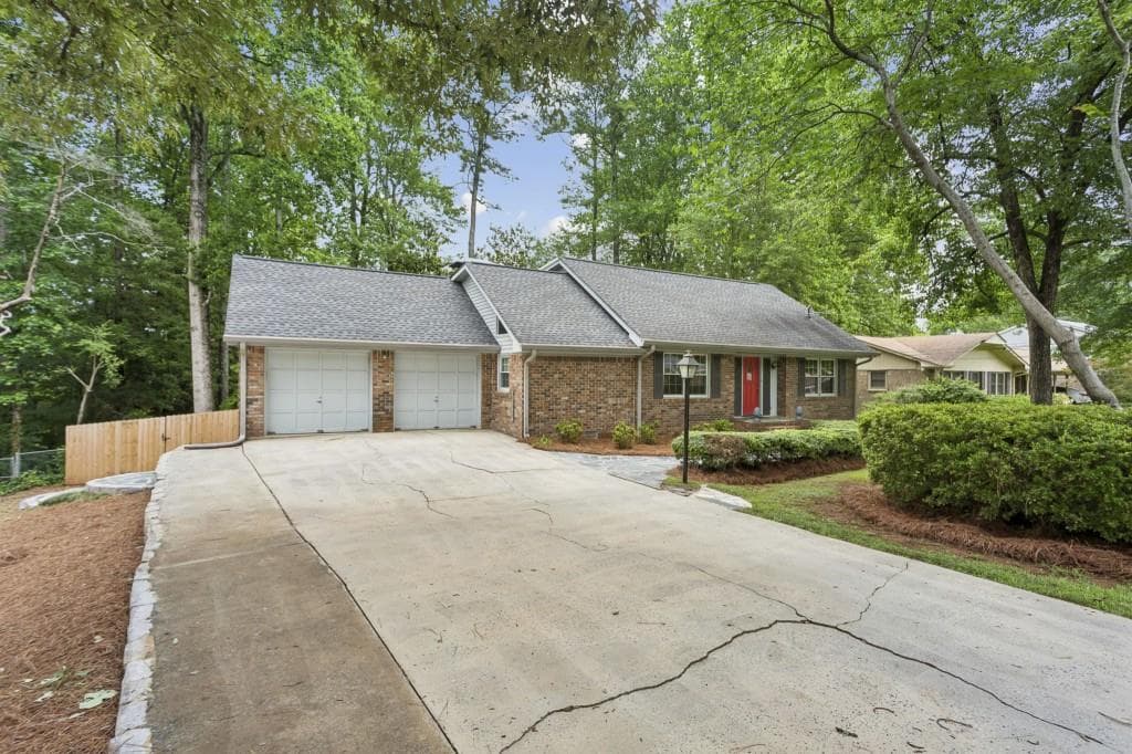 3 bedroom, 3 bathroom, 2,639 sq ft single family residence for sale at 2761 Sagamore Hill Drive, Marietta, GA 30067 — photo 10