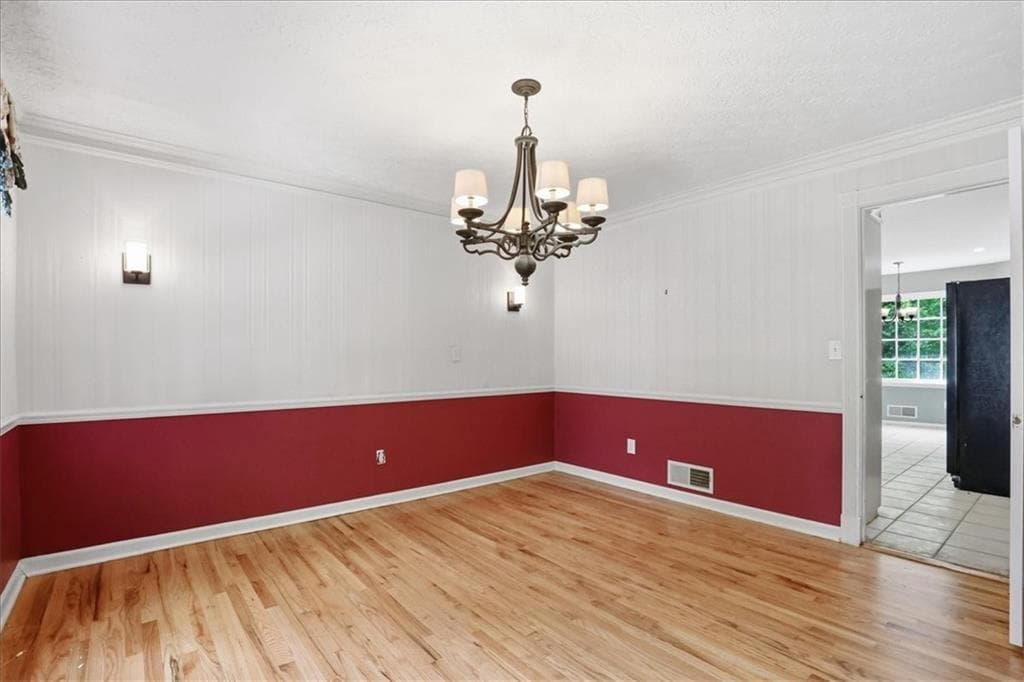 6 bedroom, 5 bathroom, 4,927 sq ft single family residence for sale at 713 Chesterfield Drive, Lawrenceville, GA 30044 — photo 6