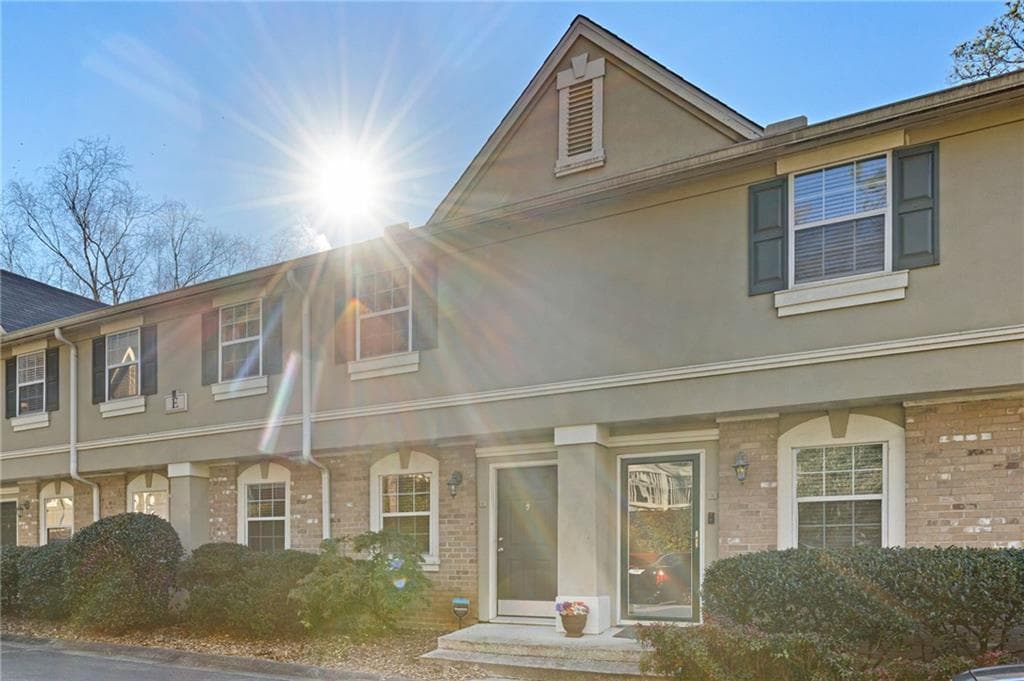 3 bedroom, 3 bathroom, 1,434 sq ft condominium for rent at 6900 Roswell Road 3E, Atlanta, GA 30328 for $2,375 a month — photo 3