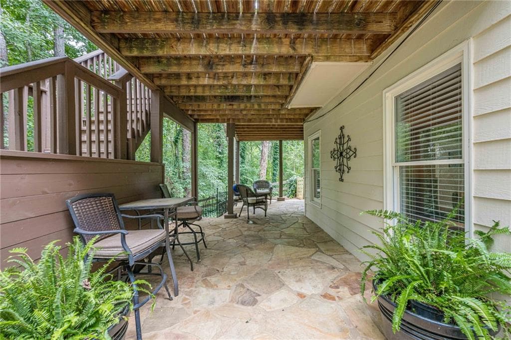 4 bedroom, 3 bathroom, 3,372 sq ft single family residence for sale at 3345 Cherry Oak Lane, Cumming, GA 30041 — photo 7