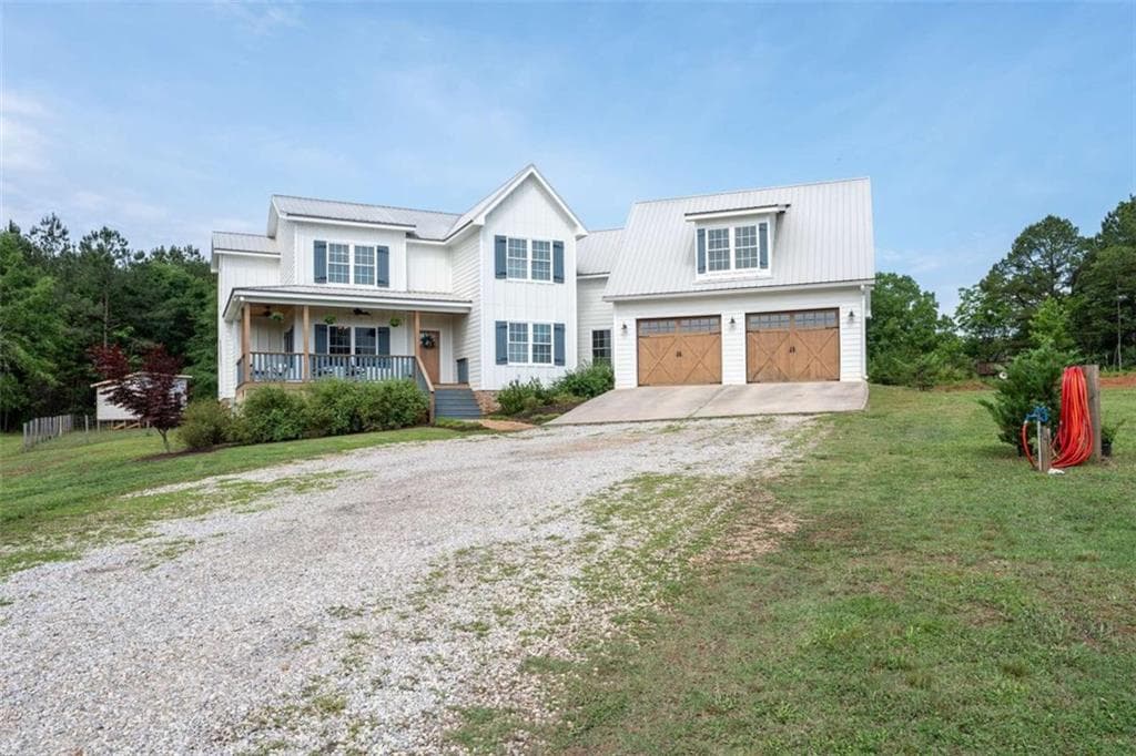 5 bedroom, 4 bathroom, 4,681 sq ft single family residence for sale at 2185 Clotfelter Road, Bogart, GA 30622 — photo 5