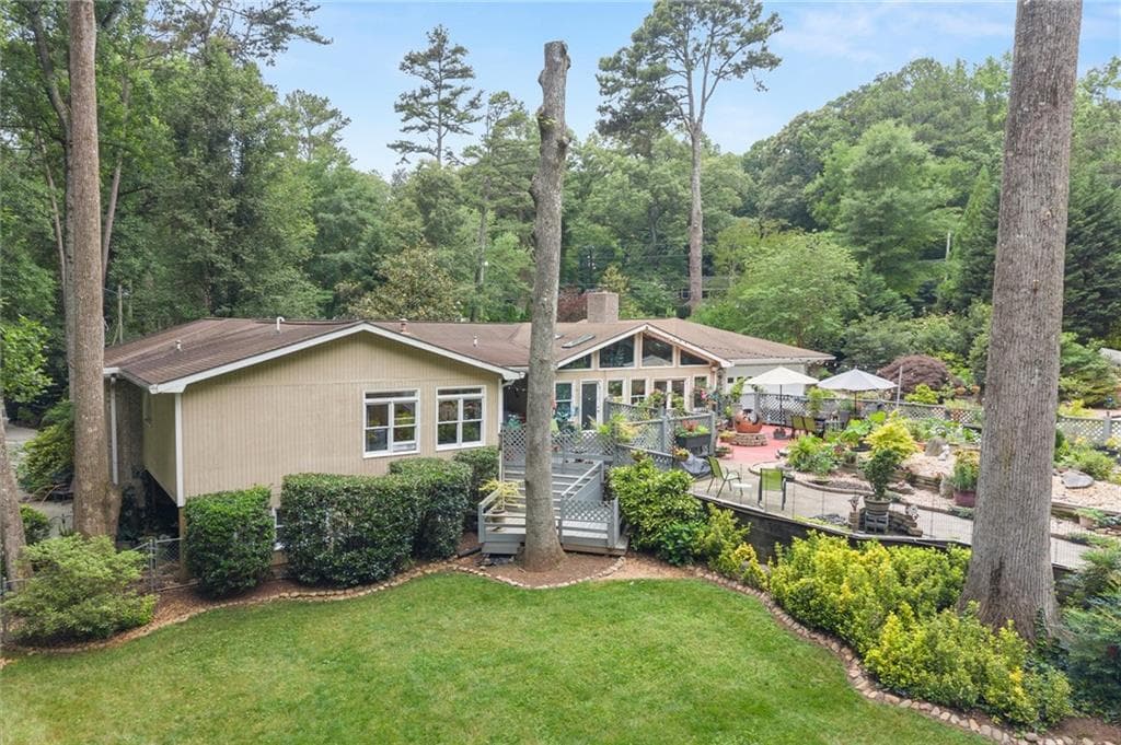 4 bedroom, 4 bathroom, 5,001 sq ft single family residence for sale at 3380 Fawn Trail, Marietta, GA 30066 — photo 2