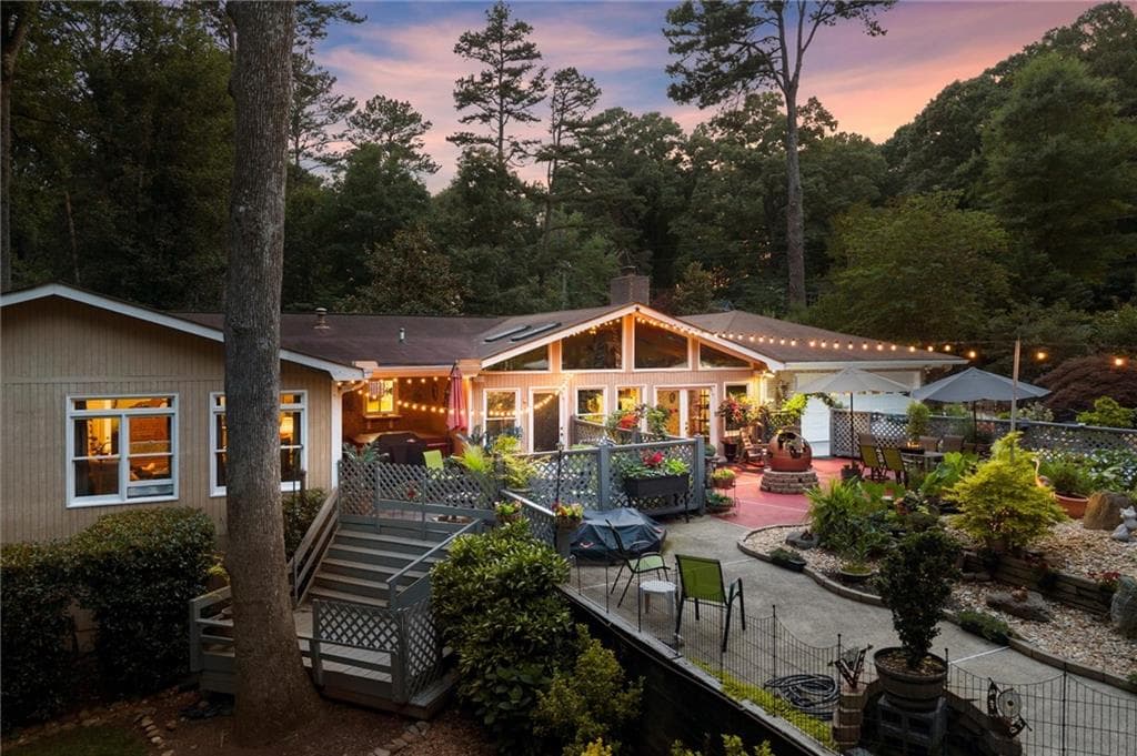 4 bedroom, 4 bathroom, 5,001 sq ft single family residence for sale at 3380 Fawn Trail, Marietta, GA 30066 — photo 9