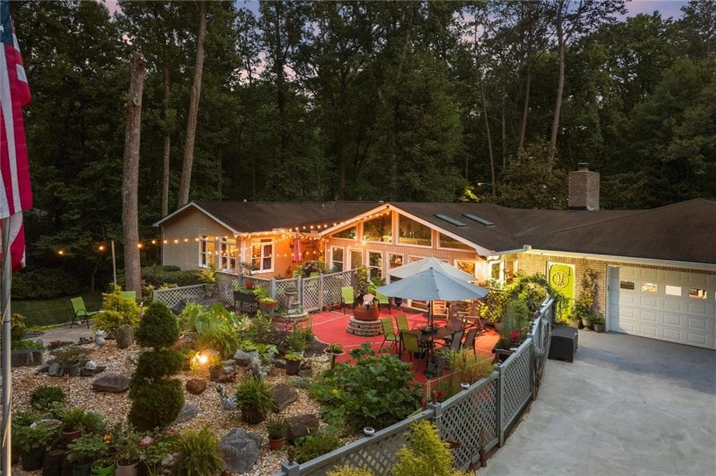 4 bedroom, 4 bathroom, 5,001 sq ft single family residence for sale at 3380 Fawn Trail, Marietta, GA 30066 — photo 8