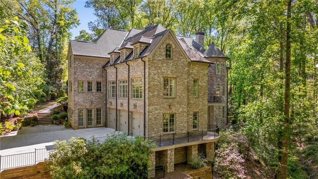 6 bedroom, 9 bathroom, 7,506 sq ft single family residence for sale at 115 Mount Paran Ridge, Atlanta, GA 30327 — photo 9