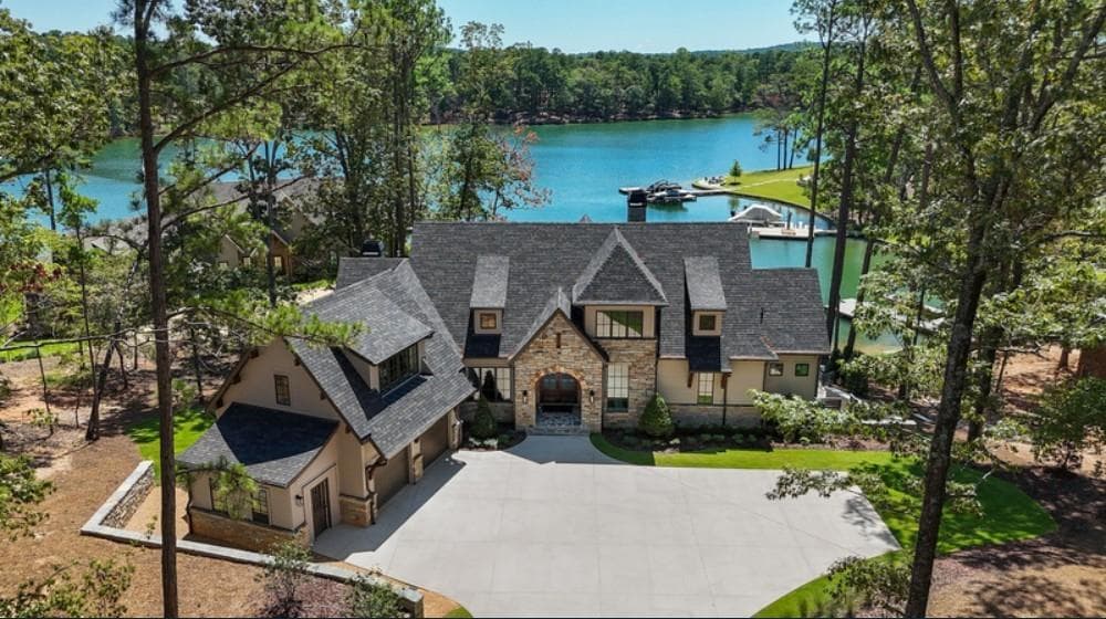 4 bedroom, 6 bathroom, 5,061 sq ft single family residence for sale at 6267A Grant Harbor Drive #8, Gainesville, GA 30506 — photo 2