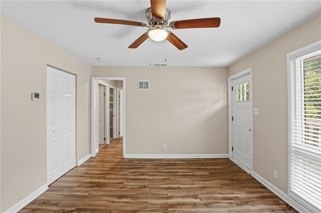 3 bedroom, 1 bathroom, 825 sq ft single family residence for sale at 836 Amber Place, Atlanta, GA 30331 — photo 10
