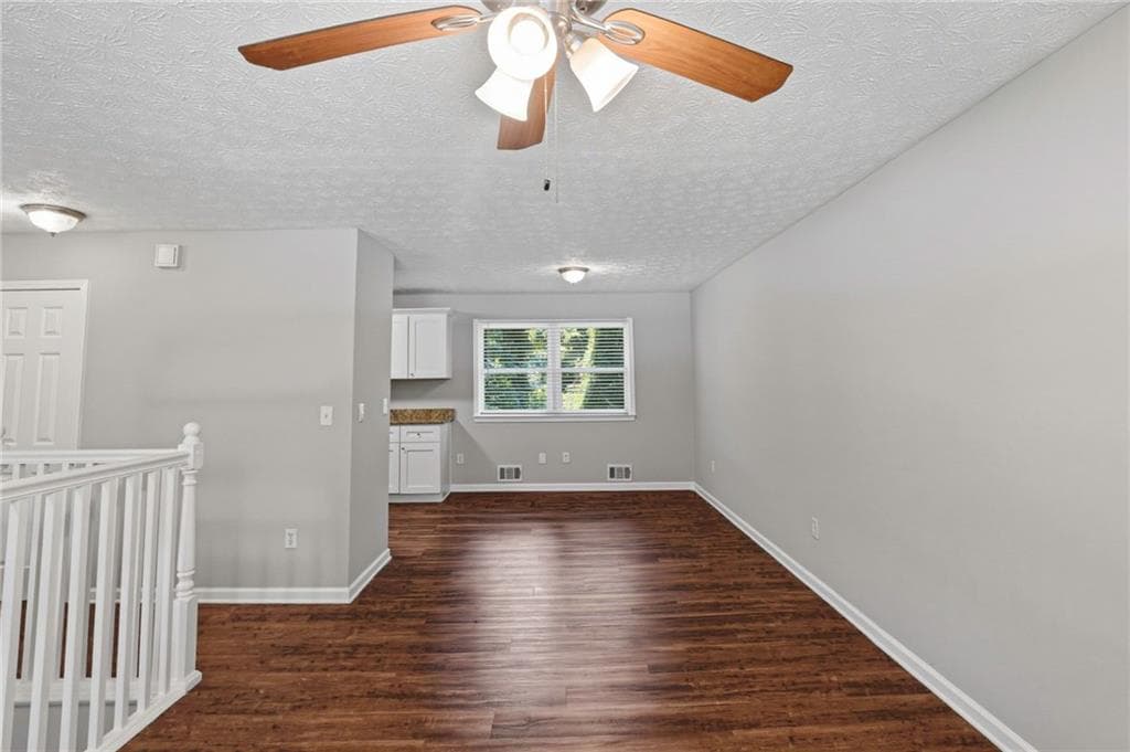 5 bedroom, 2 bathroom, 1,040 sq ft single family residence for sale at 3798 Bakers Ferry Road, Atlanta, GA 30331 — photo 7