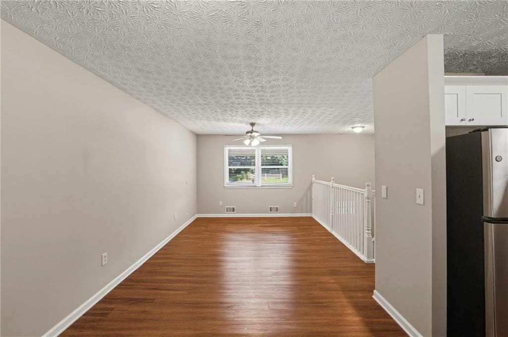 5 bedroom, 2 bathroom, 1,040 sq ft single family residence for sale at 3798 Bakers Ferry Road, Atlanta, GA 30331 — photo 8
