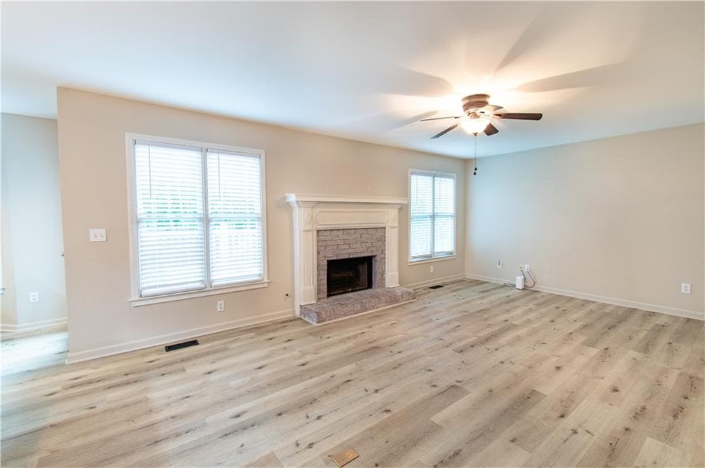 5 bedroom, 4 bathroom, 3,646 sq ft single family residence for sale at 4222 Honey Creek Way, Powder Springs, GA 30127 — photo 4