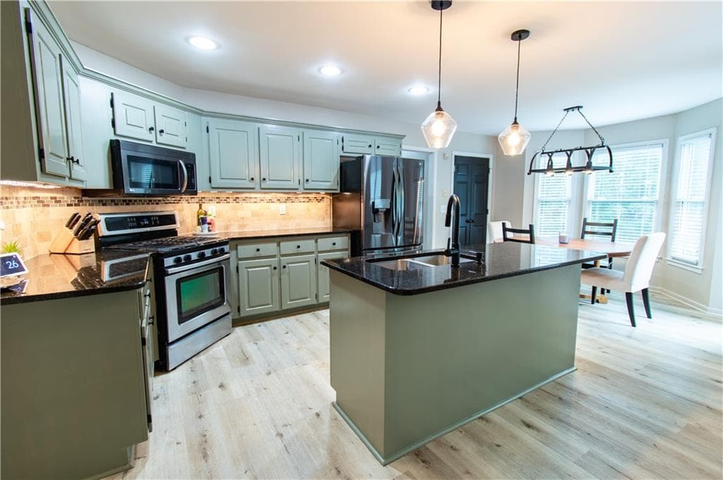5 bedroom, 4 bathroom, 3,646 sq ft single family residence for sale at 4222 Honey Creek Way, Powder Springs, GA 30127 — photo 5