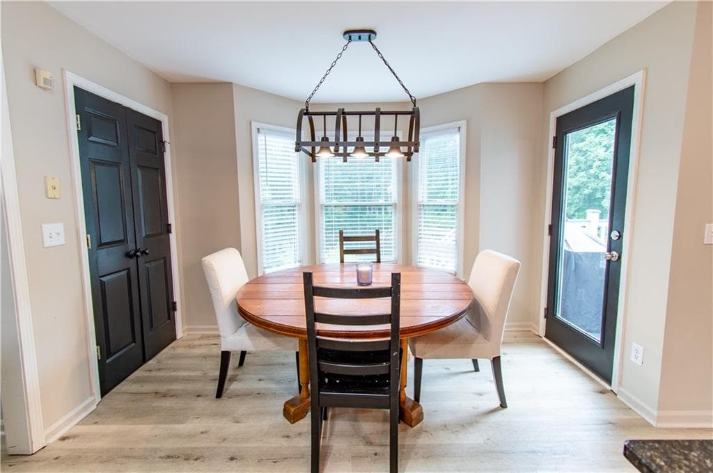 5 bedroom, 4 bathroom, 3,646 sq ft single family residence for sale at 4222 Honey Creek Way, Powder Springs, GA 30127 — photo 9