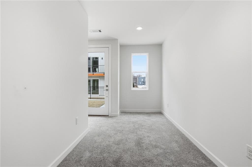 2 bedroom, 3 bathroom, 1,550 sq ft townhouse for sale at 2029 Memorial Drive 48, Atlanta, GA 30317 — photo 5