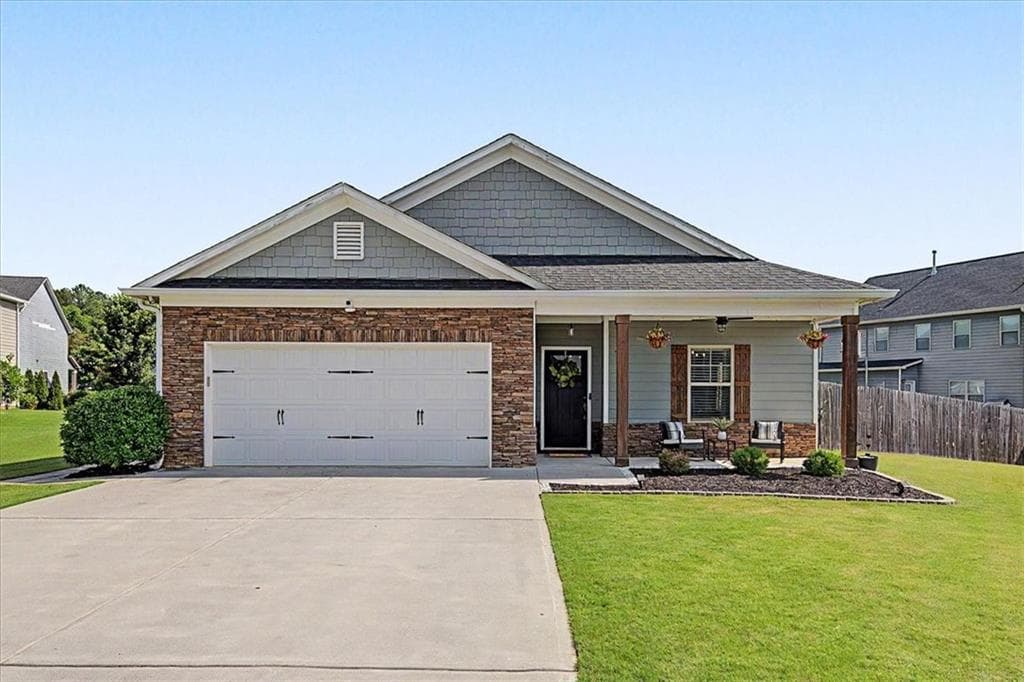 4 bedroom, 2 bathroom, 2,062 sq ft single family residence for sale at 13 Woodland Cove, Cartersville, GA 30121